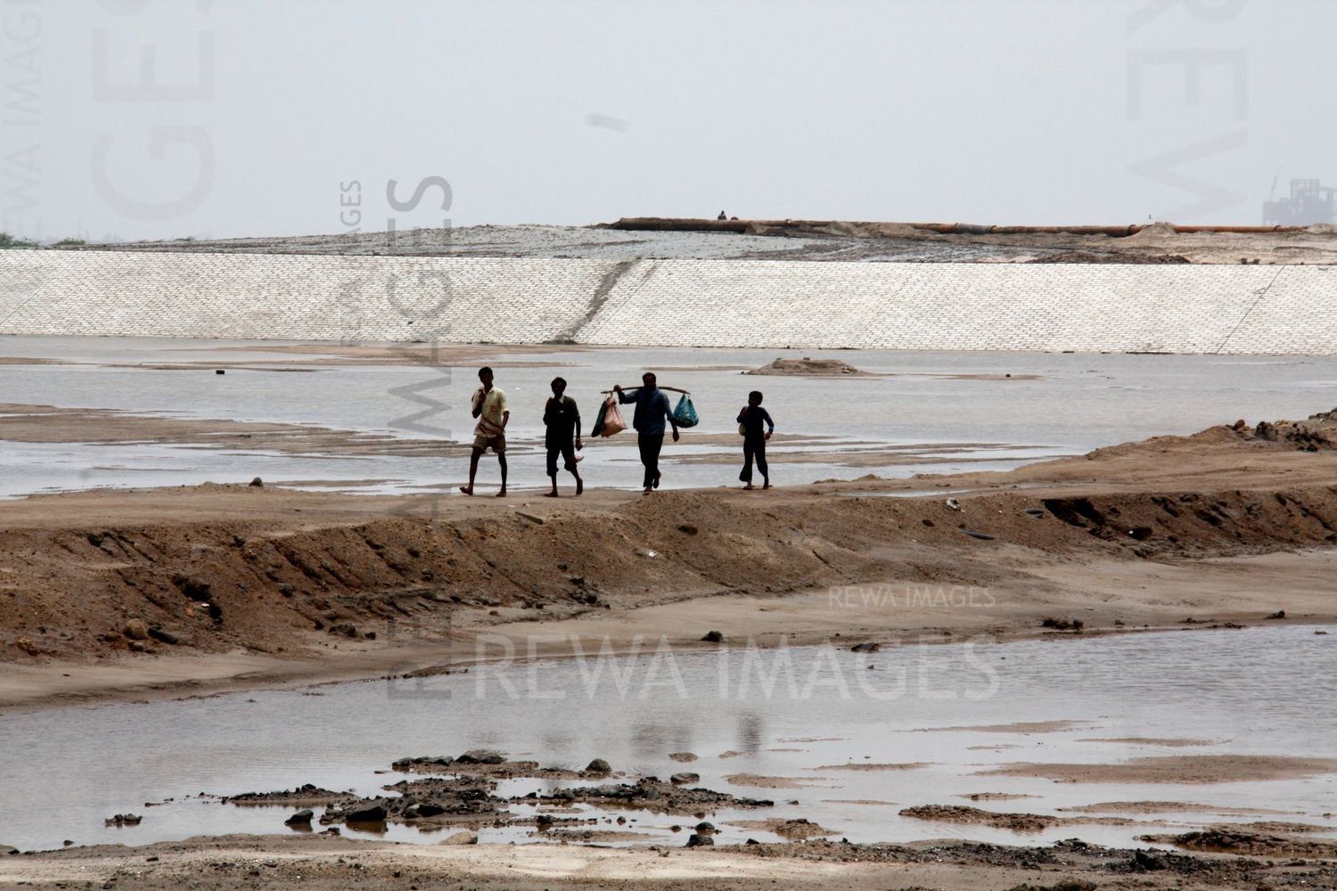 Fishermen and Tata Mundra