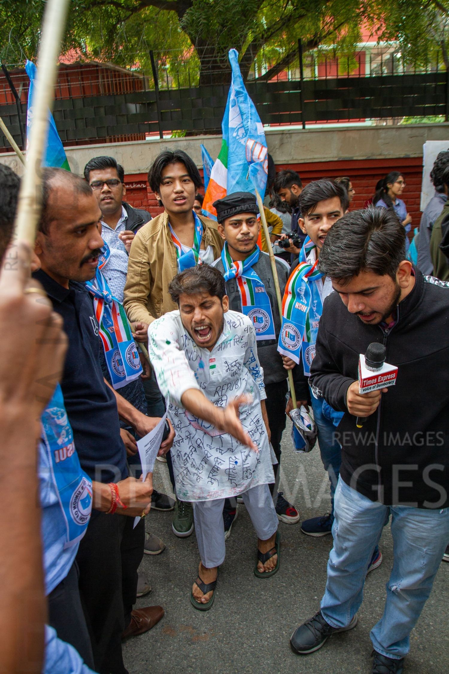 Students from Jawaharlal Nehru University & other Colleges protest in New Delhi, India, 23 November 2019 against fee hike and New Education Policy