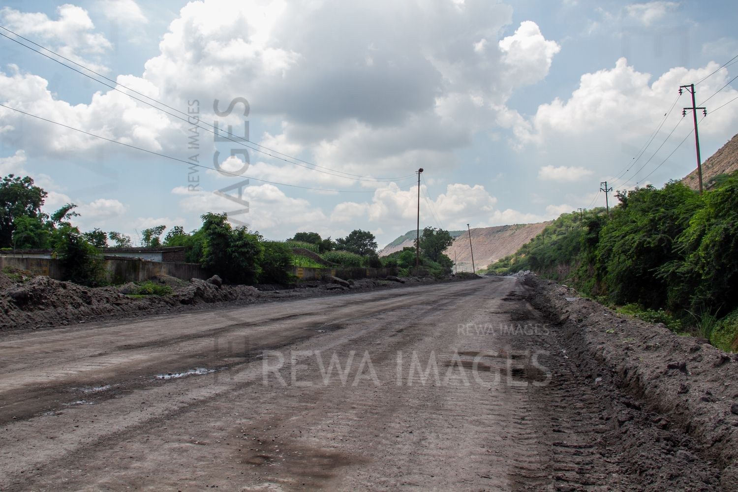 Road to a Coal mining in Singrauli