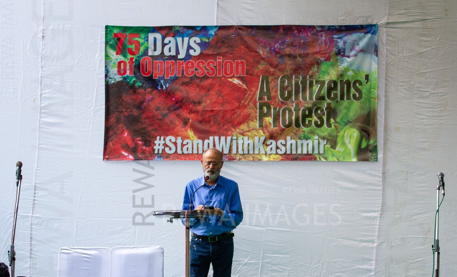 Gauhar Raza joins Citizens' protest at Jantar Mantar, New Delhi in October 2019 against the “75 days of lockdown in Kashmir” after the amendment to Article 370 and 35A.