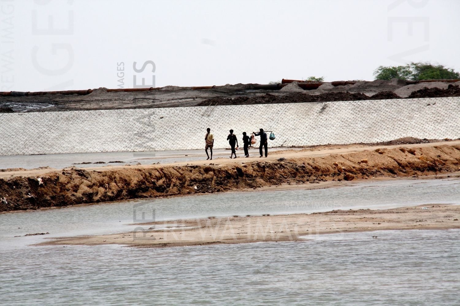 Fishermen and Tata Mundra
