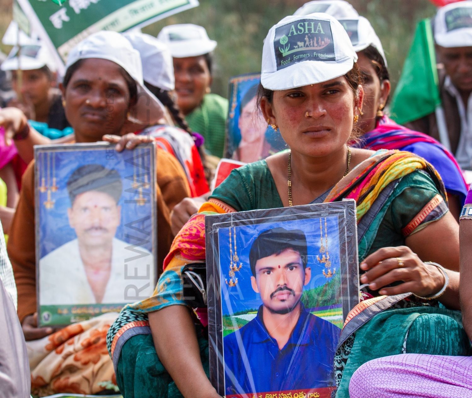 Families of farm suicide victims at the Kisan Mukti March 2018 New Delhi