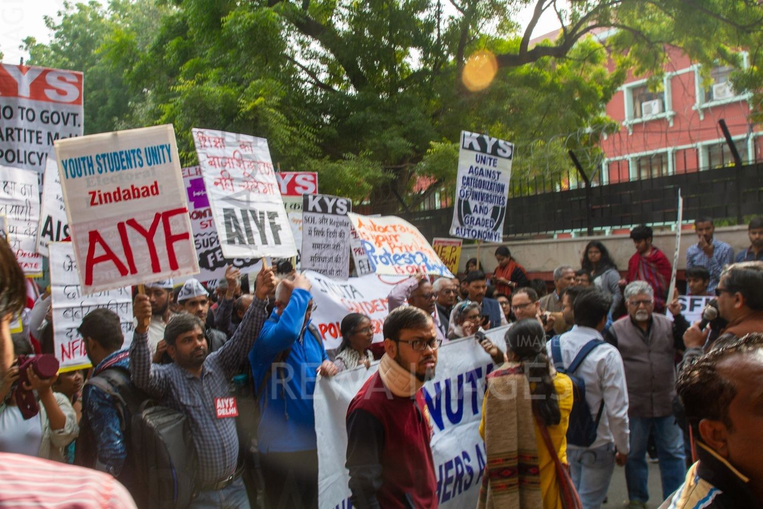 Students from Jawaharlal Nehru University & other Colleges protest in New Delhi, India, 23 November 2019 against fee hike and New Education Policy