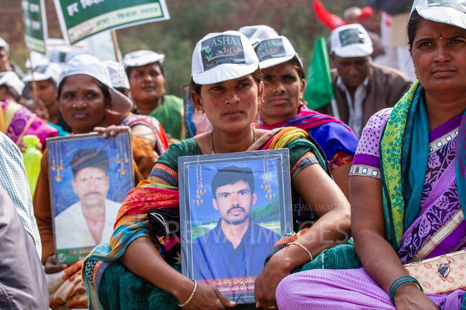 Families of farm suicide victims at the Kisan Mukti March 2018 New Delhi