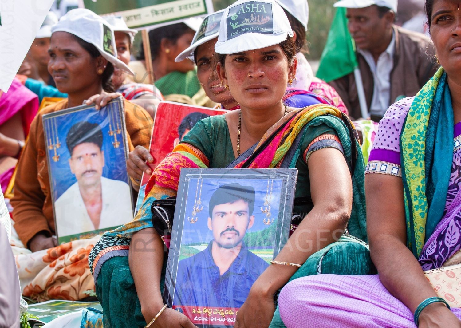 Families of farm suicide victims at the Kisan Mukti March 2018 New Delhi