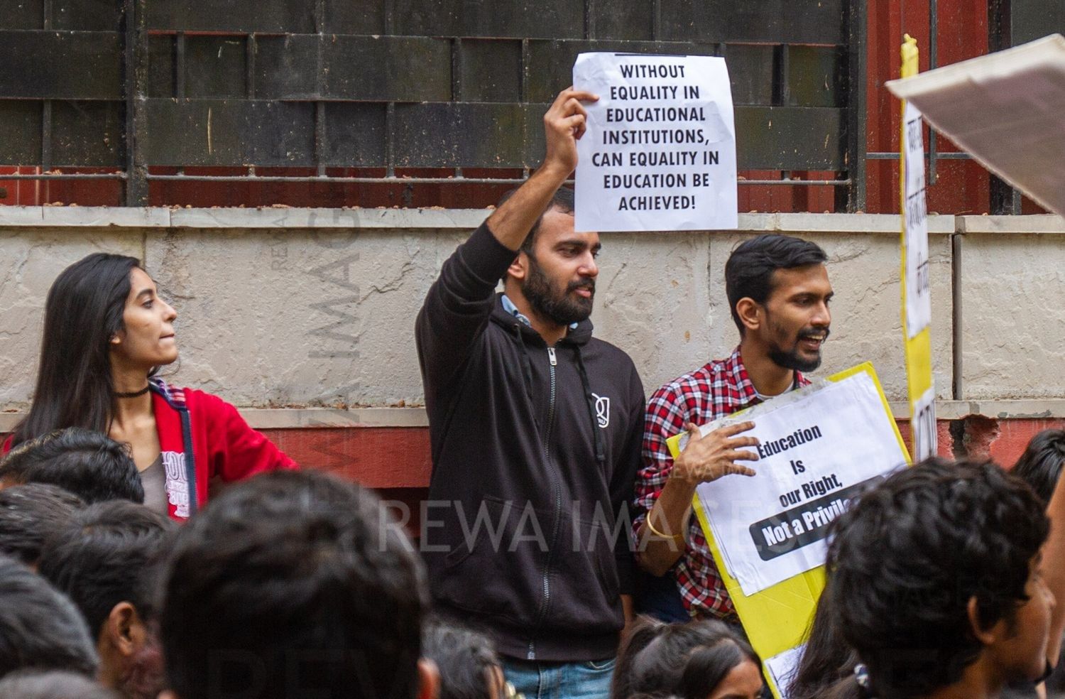 Students from Jawaharlal Nehru University & other Colleges protest in New Delhi, India, 23 November 2019 against fee hike and New Education Policy