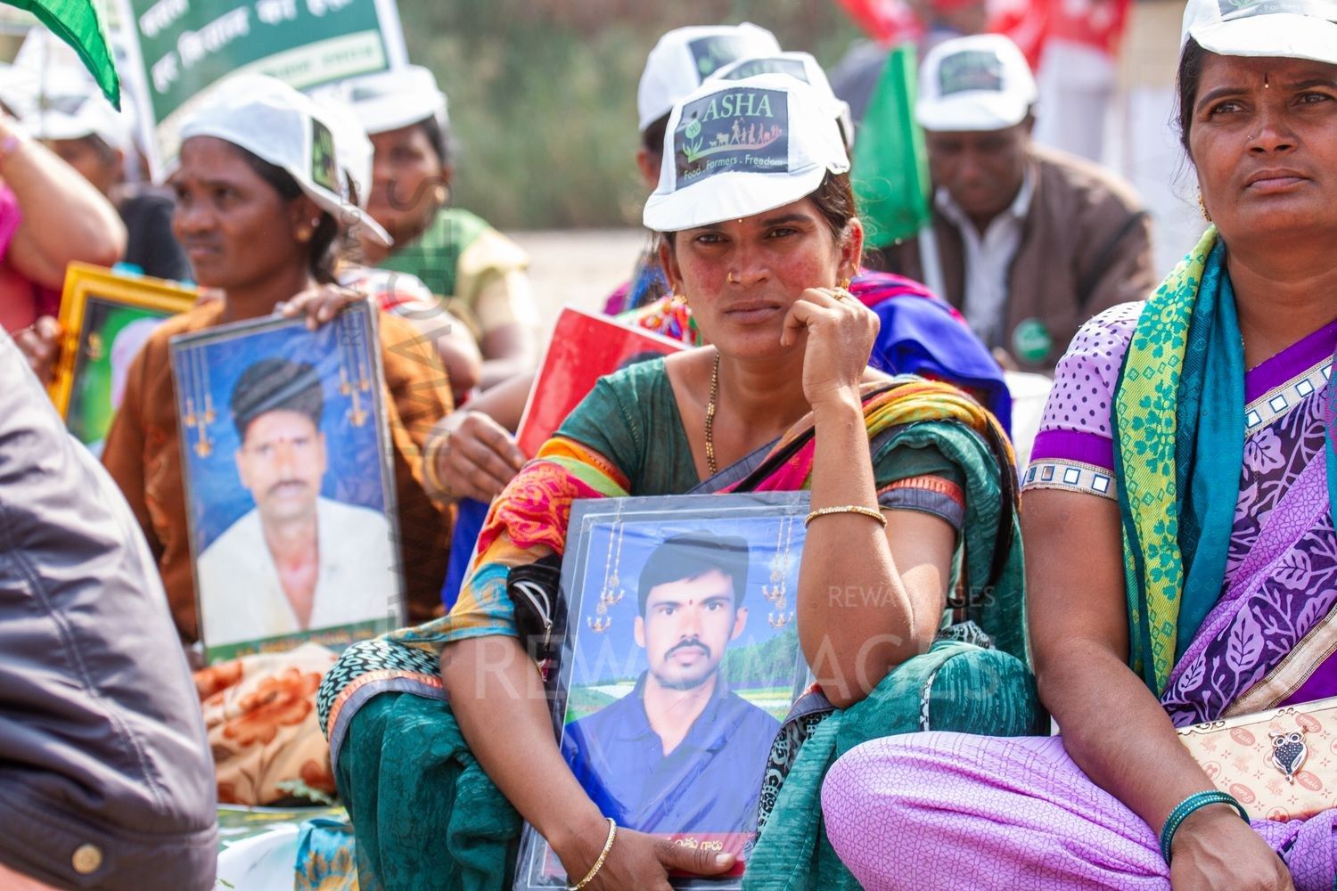 Families of farm suicide victims at the Kisan Mukti March 2018 New Delhi