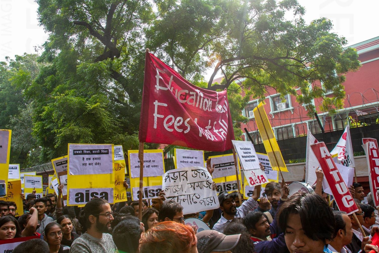 Students from Jawaharlal Nehru University & other Colleges protest in New Delhi, India, 23 November 2019 against fee hike and New Education Policy