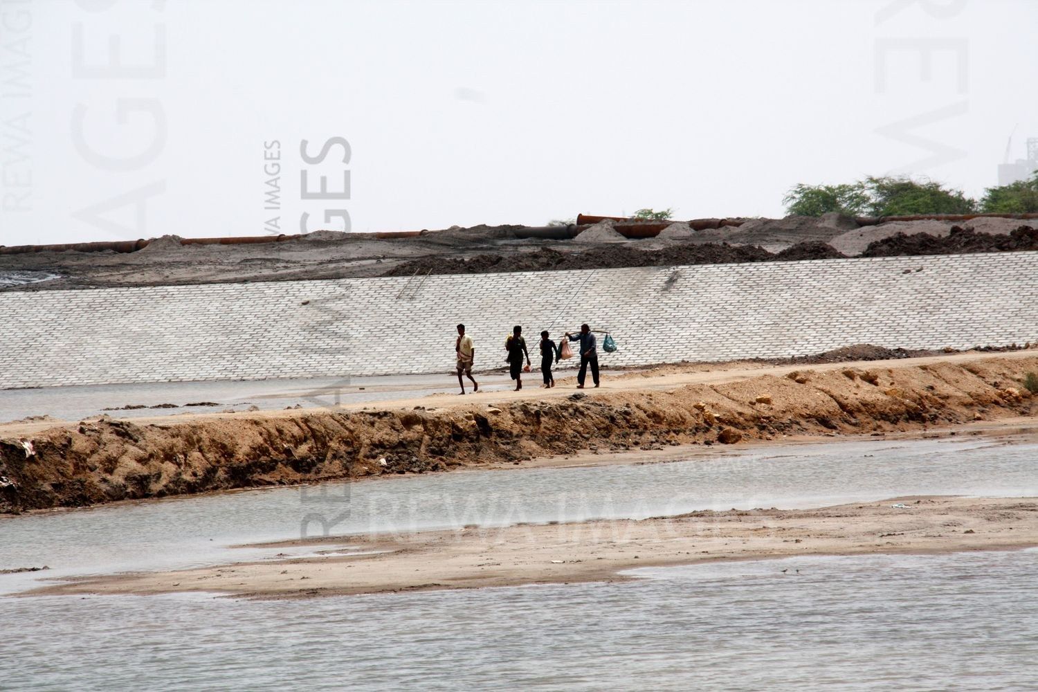 Fishermen and Tata Mundra