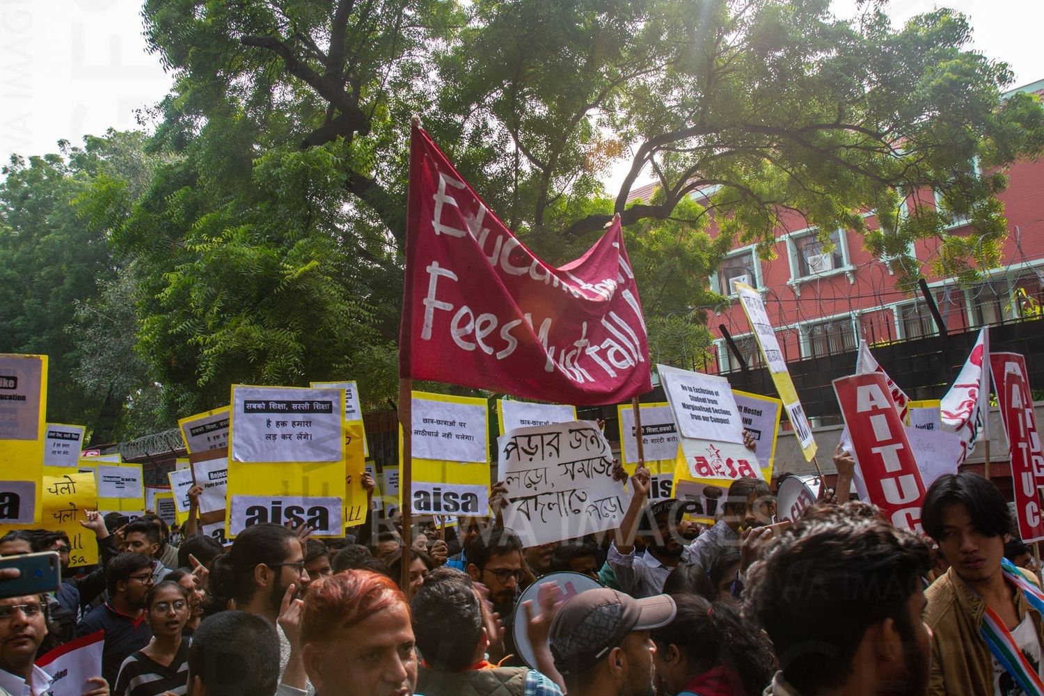 Students from Jawaharlal Nehru University & other Colleges protest in New Delhi, India, 23 November 2019 against fee hike and New Education Policy