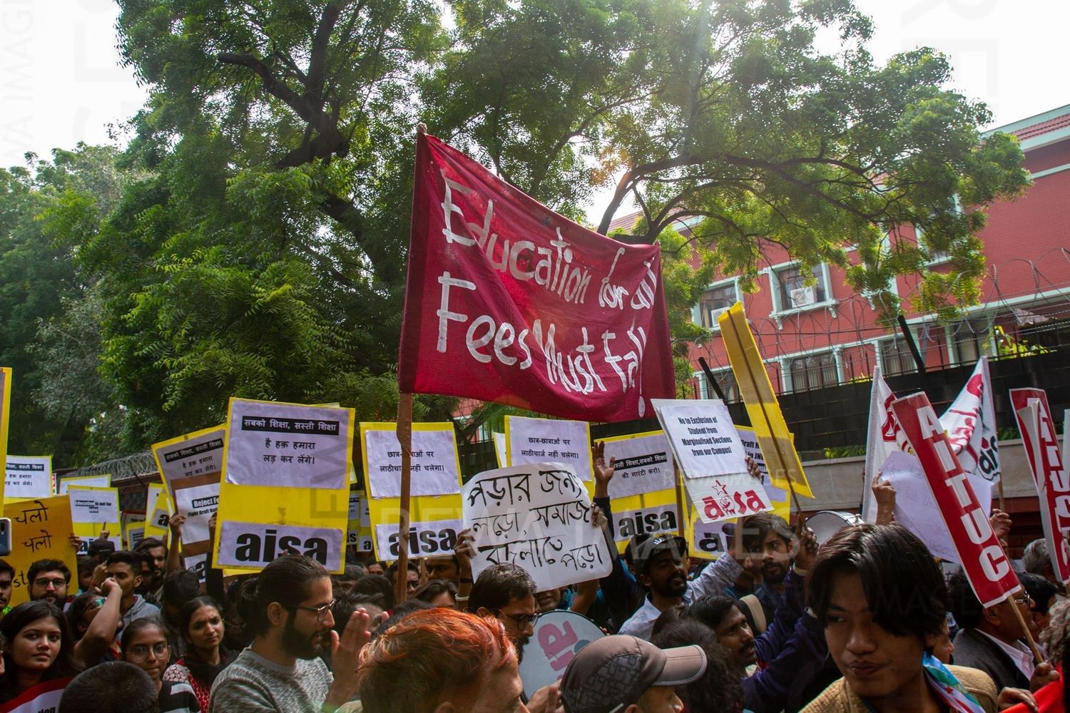 Students from Jawaharlal Nehru University & other Colleges protest in New Delhi, India, 23 November 2019 against fee hike and New Education Policy