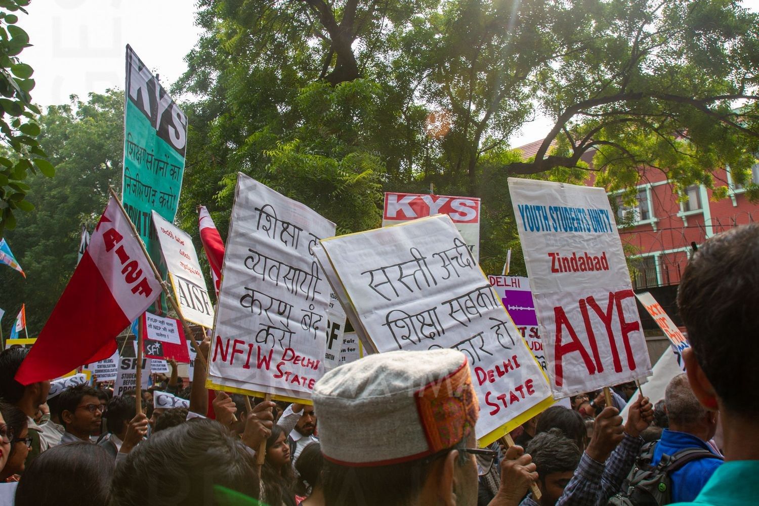 Students from Jawaharlal Nehru University & other Colleges protest in New Delhi, India, 23 November 2019 against fee hike and New Education Policy