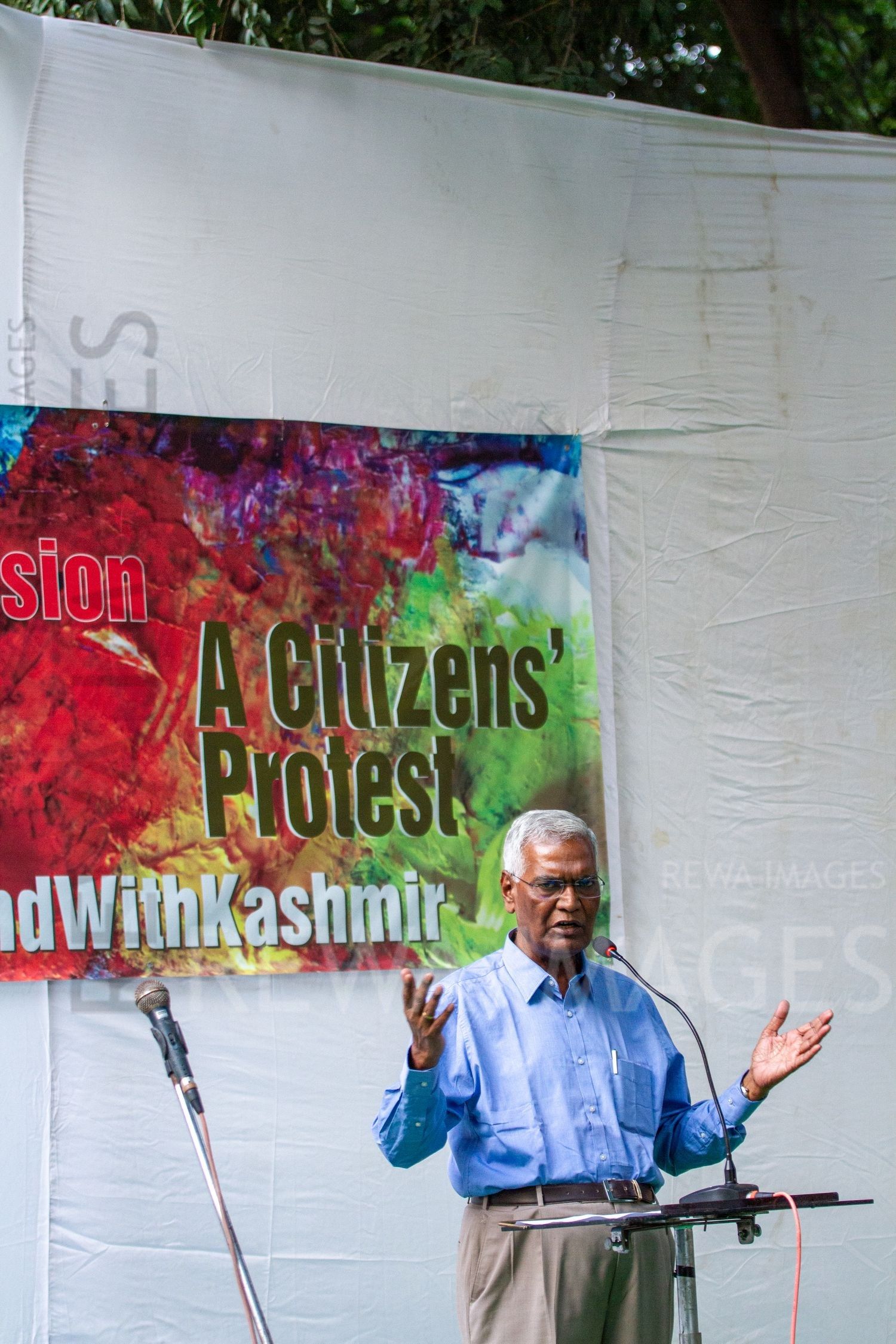 D Raja joins Citizens' protest at Jantar Mantar, New Delhi in October 2019 against the “75 days of lockdown in Kashmir” after the amendment to Article 370 and 35A.