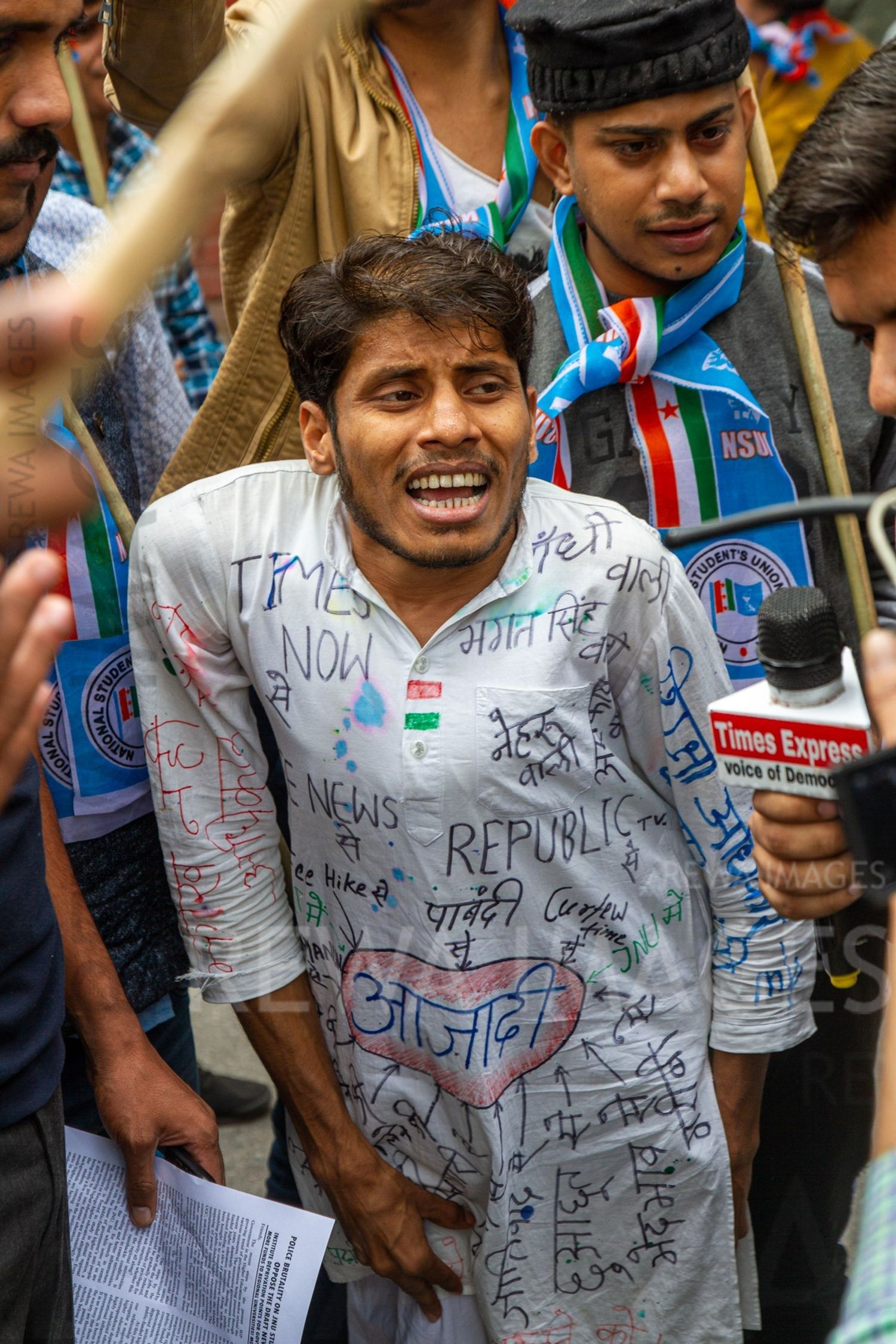 Students from Jawaharlal Nehru University & other Colleges protest in New Delhi, India, 23 November 2019 against fee hike and New Education Policy